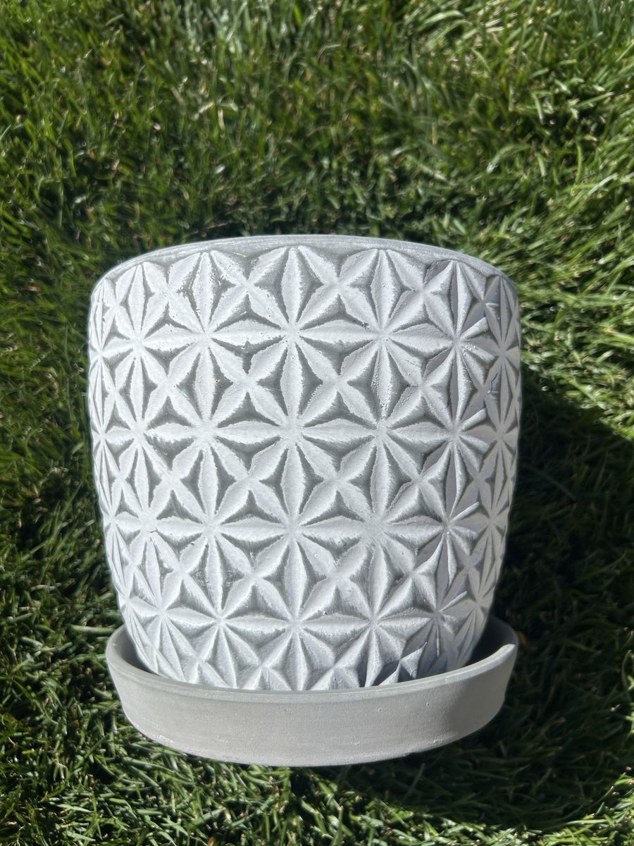 Geometric Patterned Concrete Planter Pot with Drainage Tray - Grey/White, Medium Size
