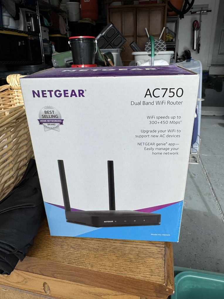 Netgear AC750 Dual Antenna WiFi  (R6020)