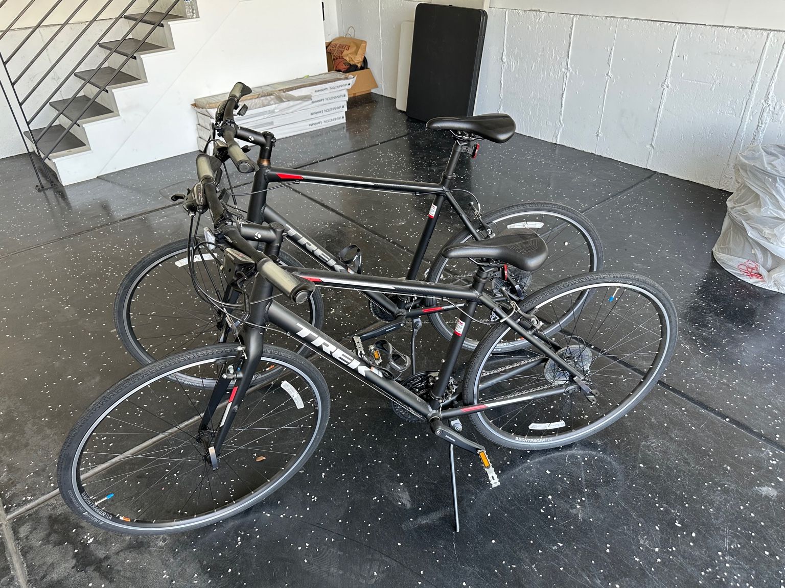 Trek FX Hybrid Fitness Bike – Large Frame – 21-Speed – Black