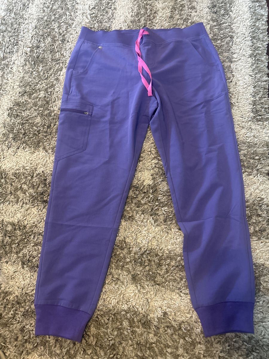 Scrubs-women’s