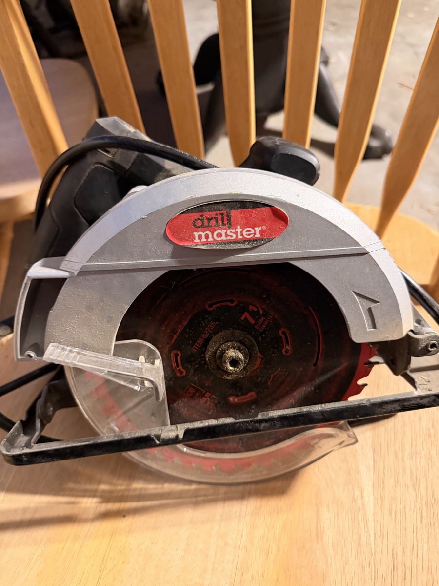 Corded circular saw