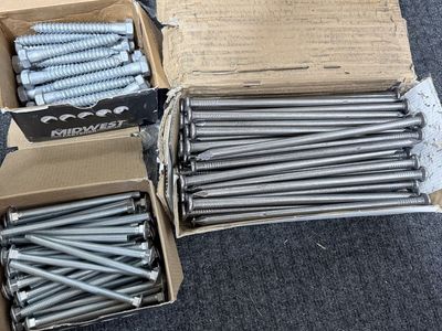 Bolts/screws/nails