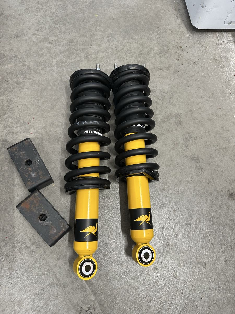 2000-2006 Tundra/Sequoia 3” front 2” rear Old Man Emu Nitrocharger Sport Front Strut & Coil Assembly Pair with Lift Blocks