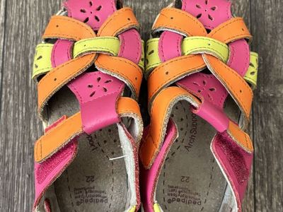 Pediped Arch Support Memory Foam Sandals (Size 22)