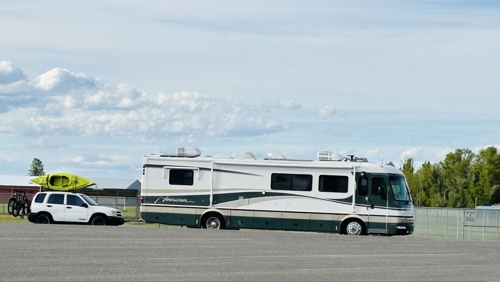 1999 Fleetwood American Tradition Diesel Pusher