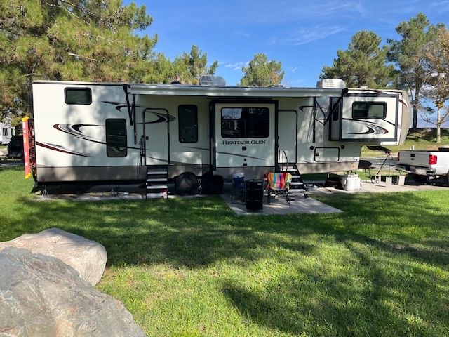 2021 Wildwood Hertiage Glen 378FL