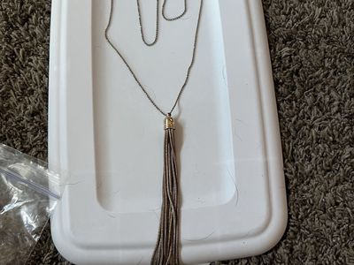 Fashion Tassel Pendant Necklace - Gold Tone Chain