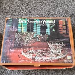 Vintage Early American Prescut 8 Piece Snack Set