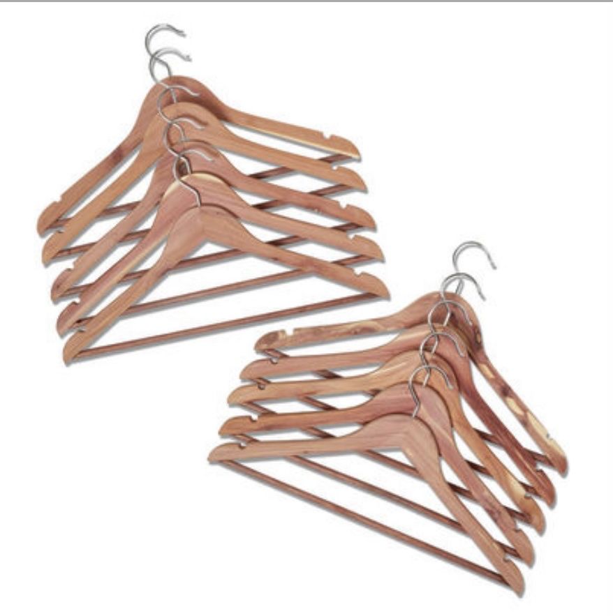 Aromatic Cedar Hangers - New