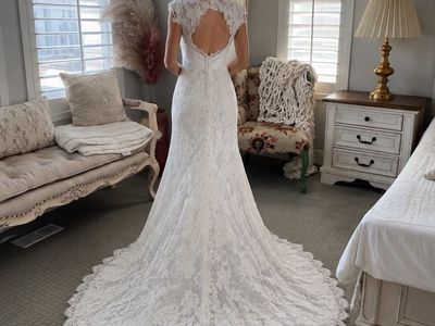 Allure Bridals Lace Keyhole Back Wedding Dress 6