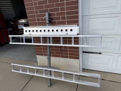 Two-motorcycle carrier