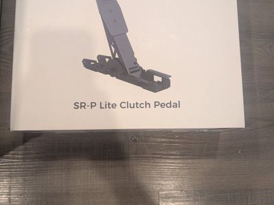 Moza R5 racing bundle with clutch pedal