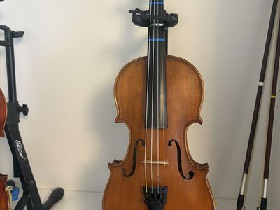 1/2 size violin with case and bow