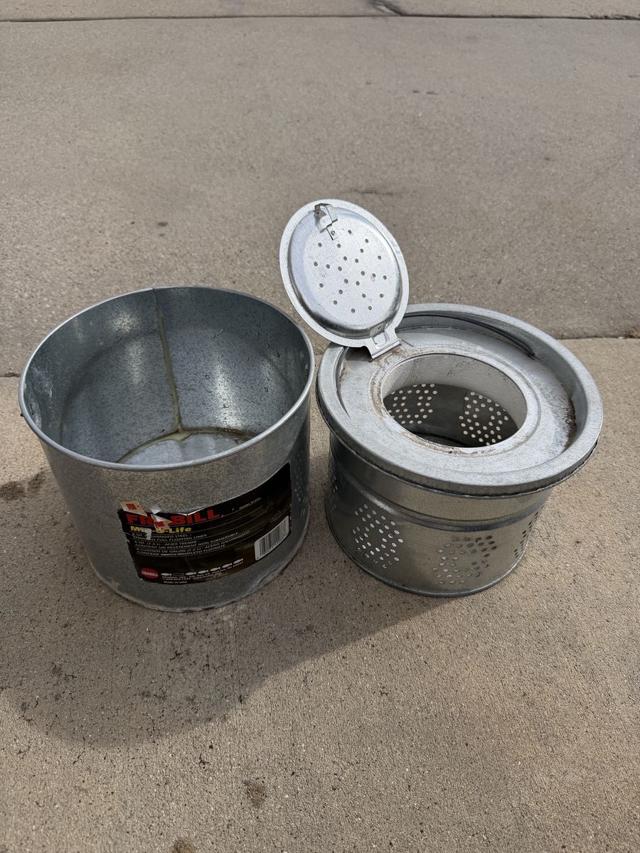 Frabill Min-O-Life Galvanized Steel Minnow Bucket and Floating Liner