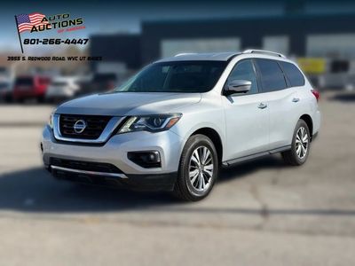 2017 NISSAN PATHFINDER SL