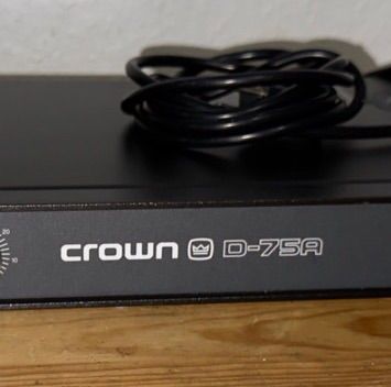 Crown D-75A 2-channel Power Amplifier