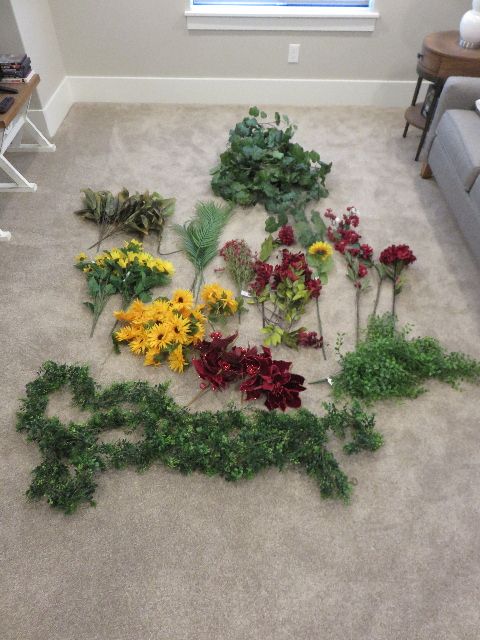 LARGE LOT OF BRAND NEW ARTIFICIAL FLOWERS AND PLANTS