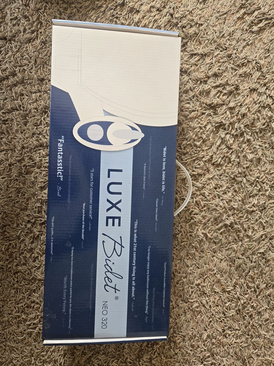 Luxe Bidet - hot and cold water