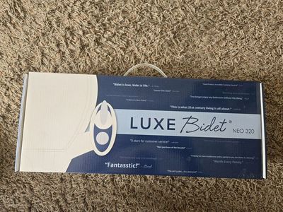 Luxe Bidet - hot and cold water