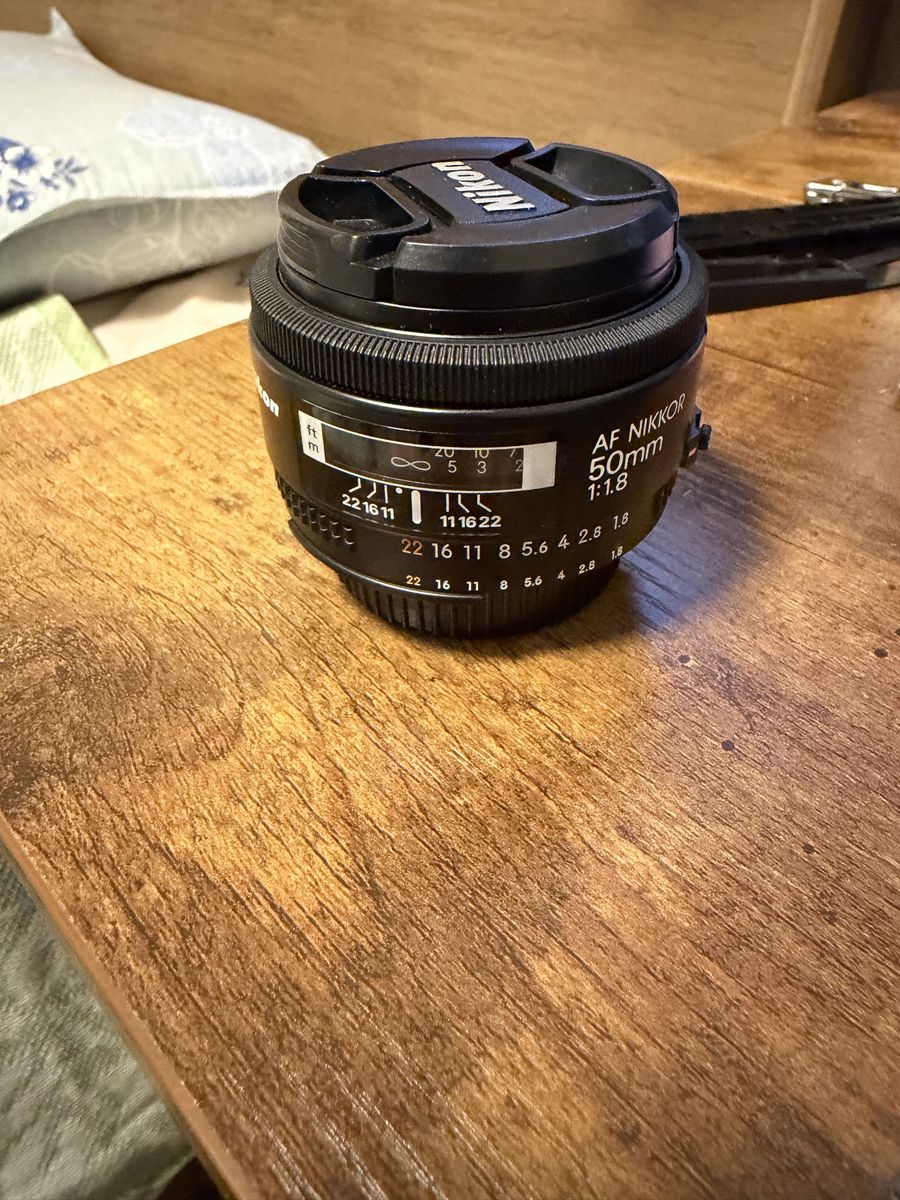 Nikon AF NIKKOR 50mm 1:1.8 Prime Lens for Nikon DSLR Cameras