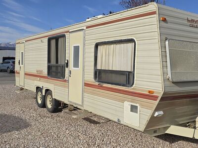 1987 laytont Travel trailer