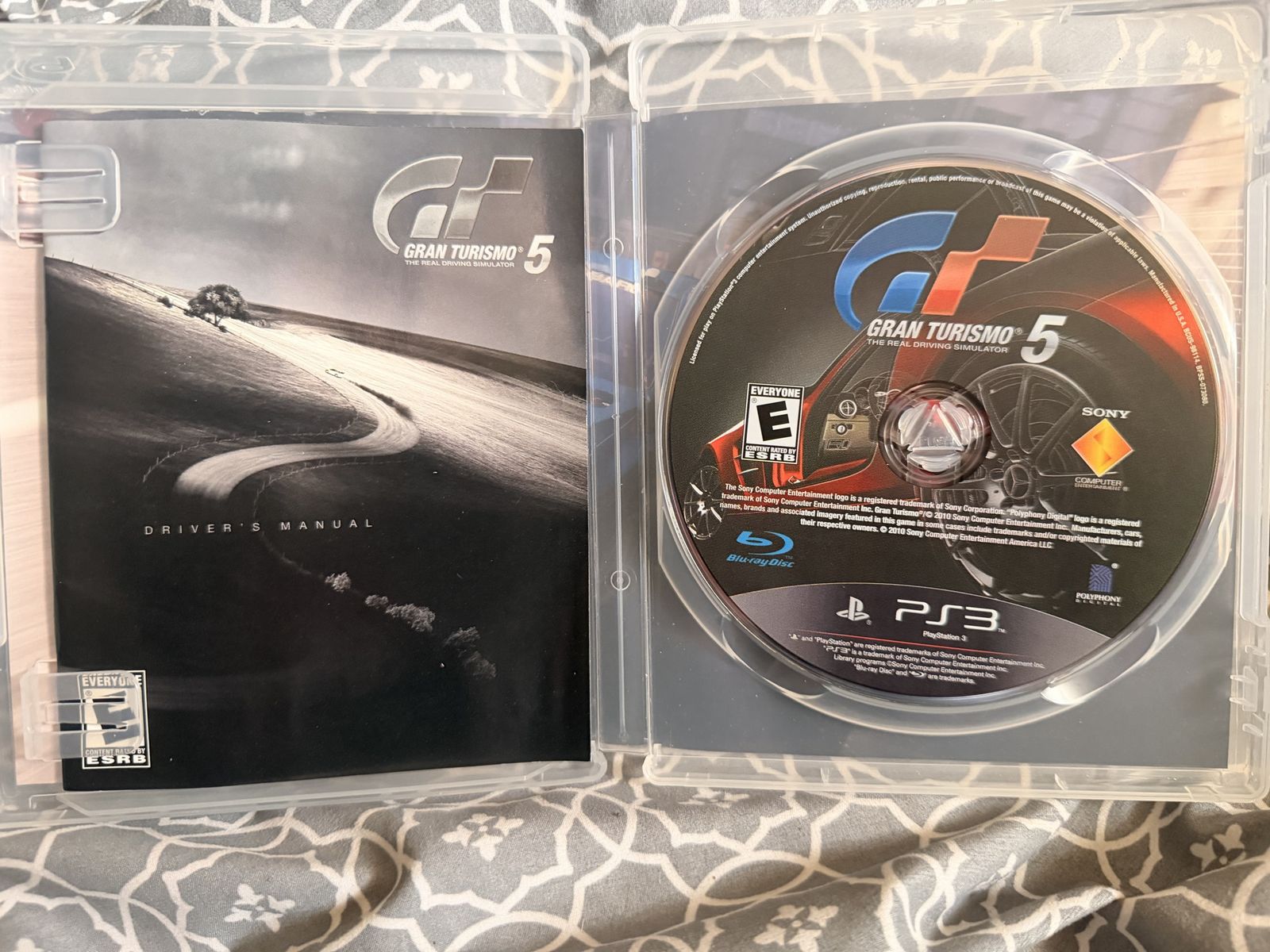 Gran Turismo 5 - PS3 Game with Case and Driver's Manual