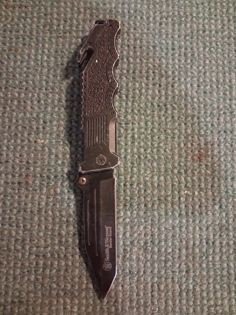 Smith & Wesson Border Guard Folding Knife