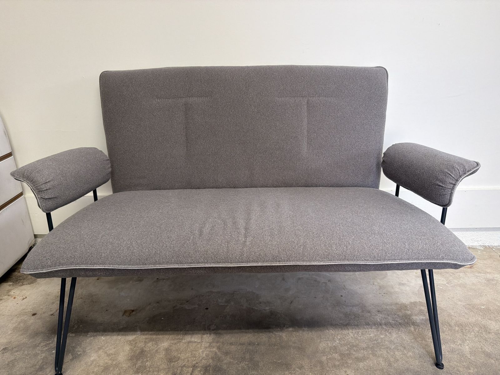 Custom Modern Gray Fabric Loveseat with Black Hairpin Legs - Compact 2-Seater Sofa