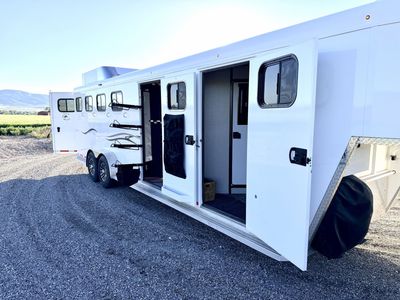 2024 4 horse Trailswest Mid Tack