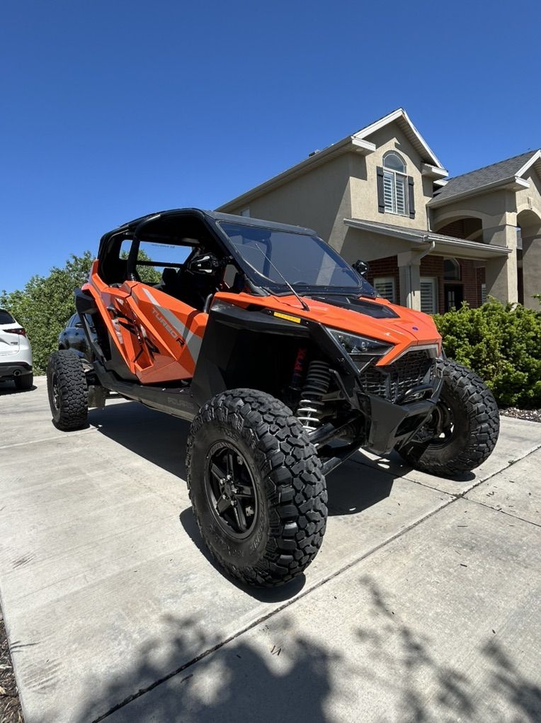 2023 RZR TURBO R ULT