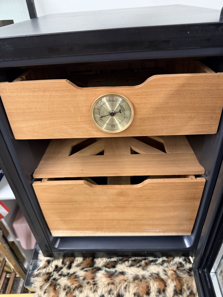 NewAir Electric Cigar Humidor Stainless Steel Digital Temperature Control