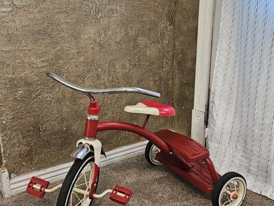 Vintage Radio Flyer Classic Tricycle