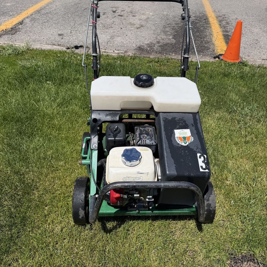 Turf Aerator Lawn Coring Machine Aerator
