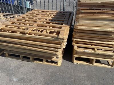 Free Wood! Great For Building Or Fire Wood. Pallet