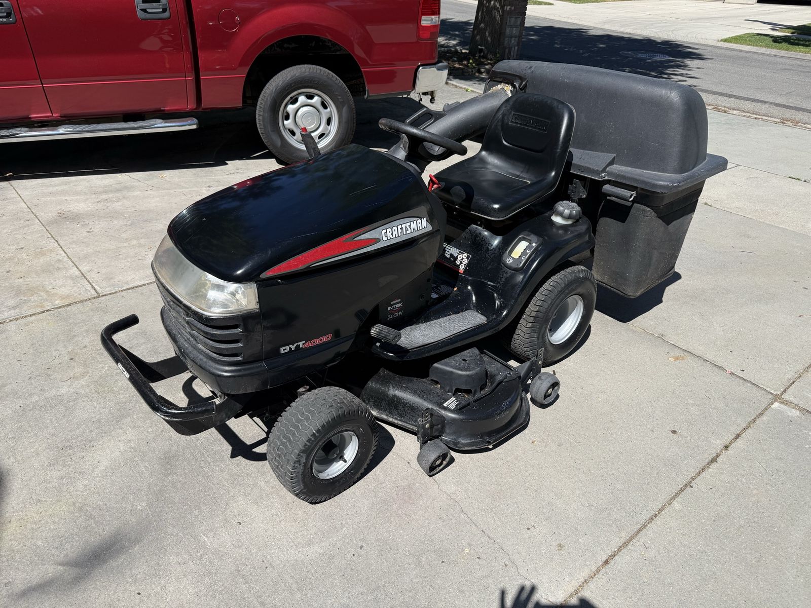 2005 Craftsman DYT4000 riding mower w/bagger
