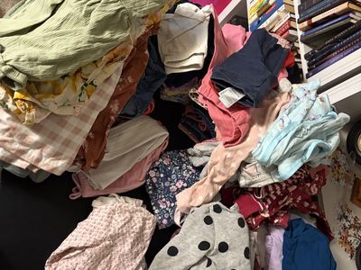 Associated 2T girls clothing (also 24 months)