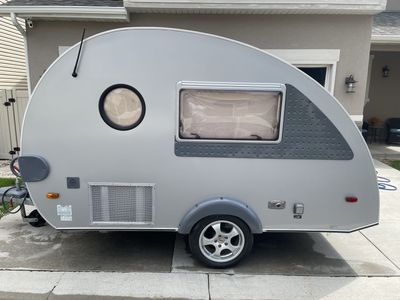 2007 Dutchmen T@B T16-CS Teardrop Clamshell Trailer