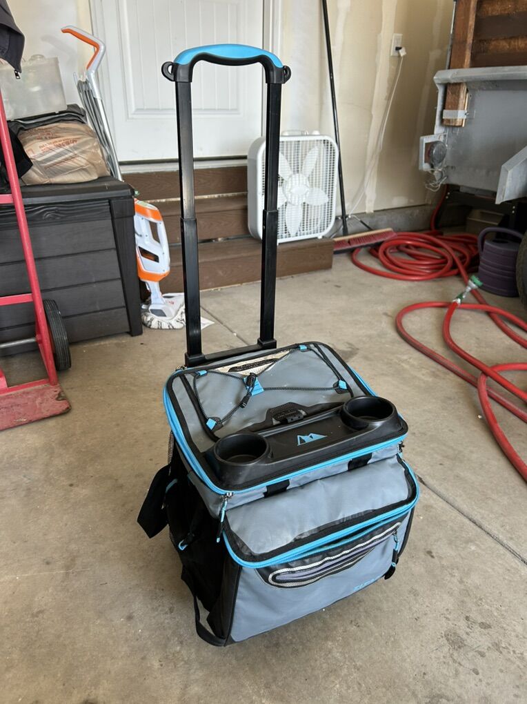 Titan Deep Freeze Cooler great For Picnics And Fun