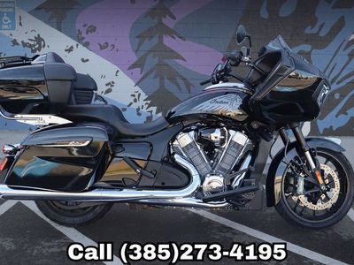 2024 Indian Motorcycle® Challenger® Black Metallic