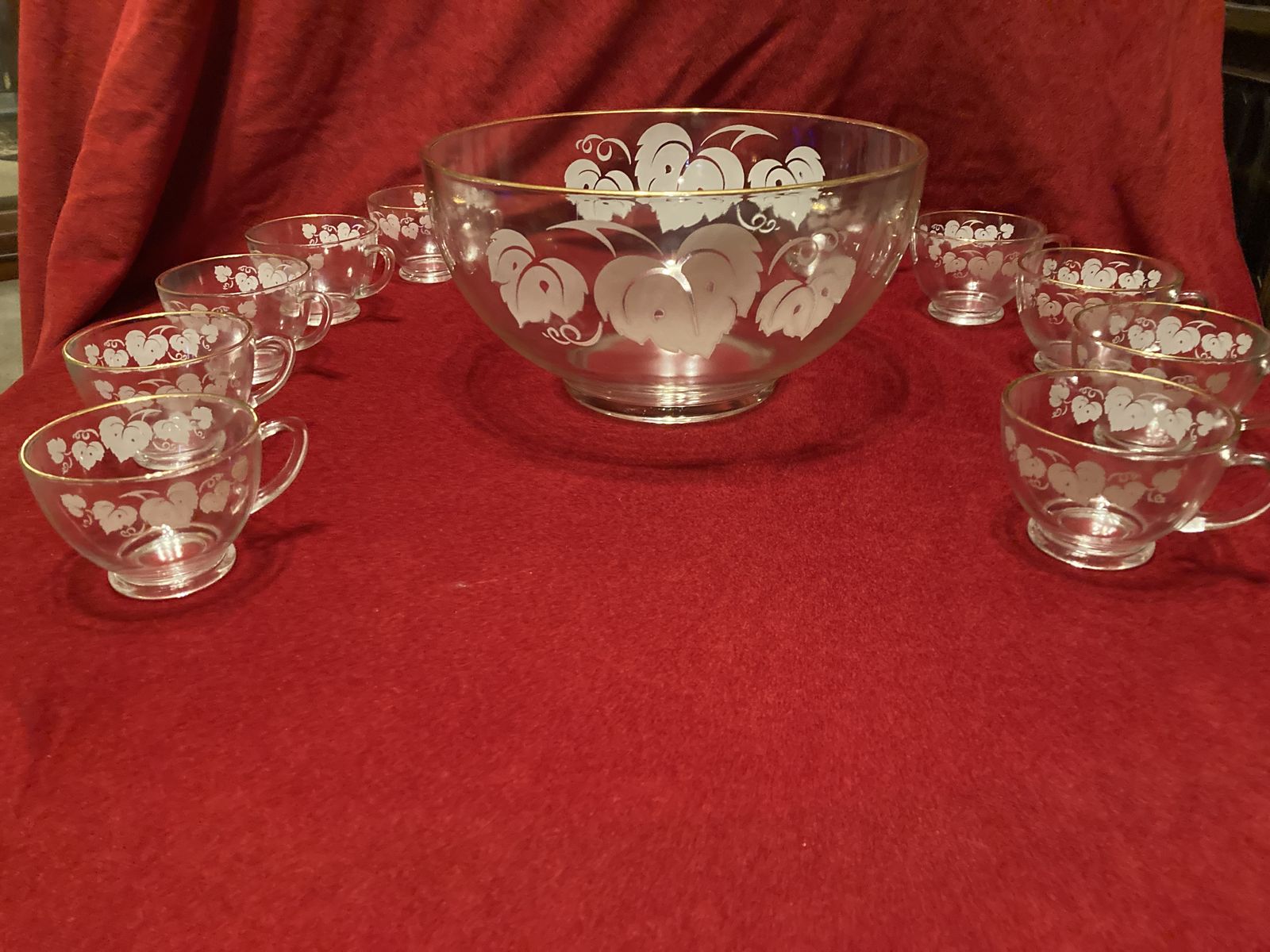 Vintage Anchor Hocking Glass Punch Bowl Set Of 11 Grapevine Design With Gold Trim