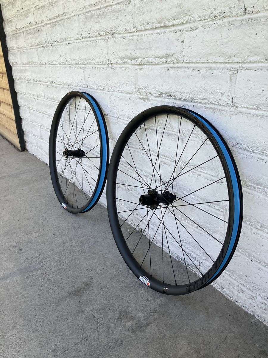 Reynolds Blacklabel 327 Trail Wheelset New