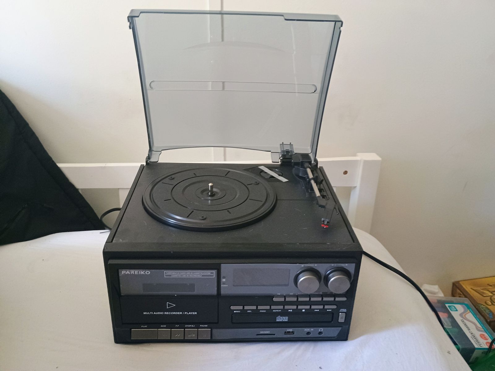 Paeriko record/cassette/CD player