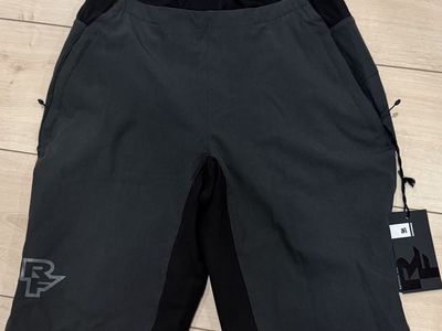 Race face mountain biking shorts - Womens medium