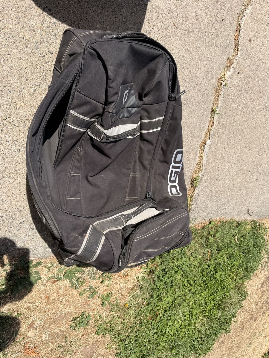 OGIO Black Rolling Duffel Bag Large Travel Luggage
