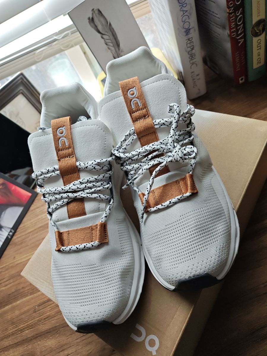 Fashion Sneakers - On Cloud - White/Pearl/Pecan/Tan - Size 8Mens/10Womens