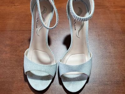 Nina formal Woman's dress shoes.