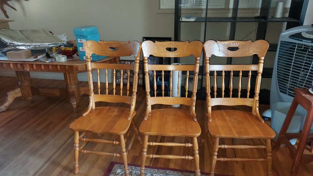 6 chair, solid wood table with additional leaf