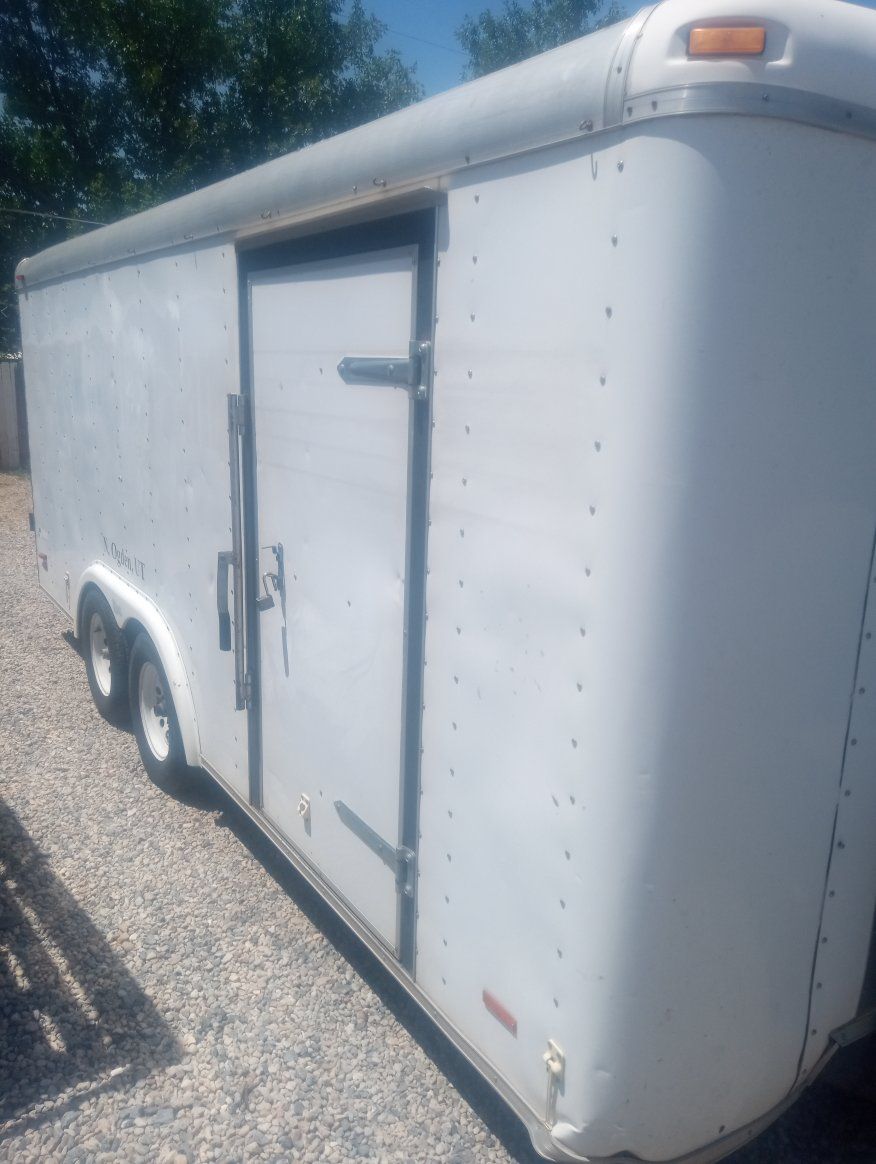 1996 enclosed trailer