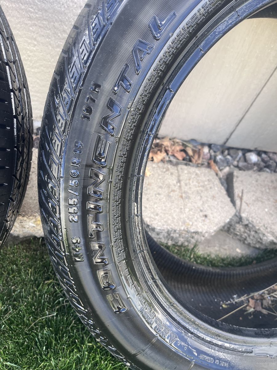 Set of 4 Continental tires, 255/50R19 107H.
