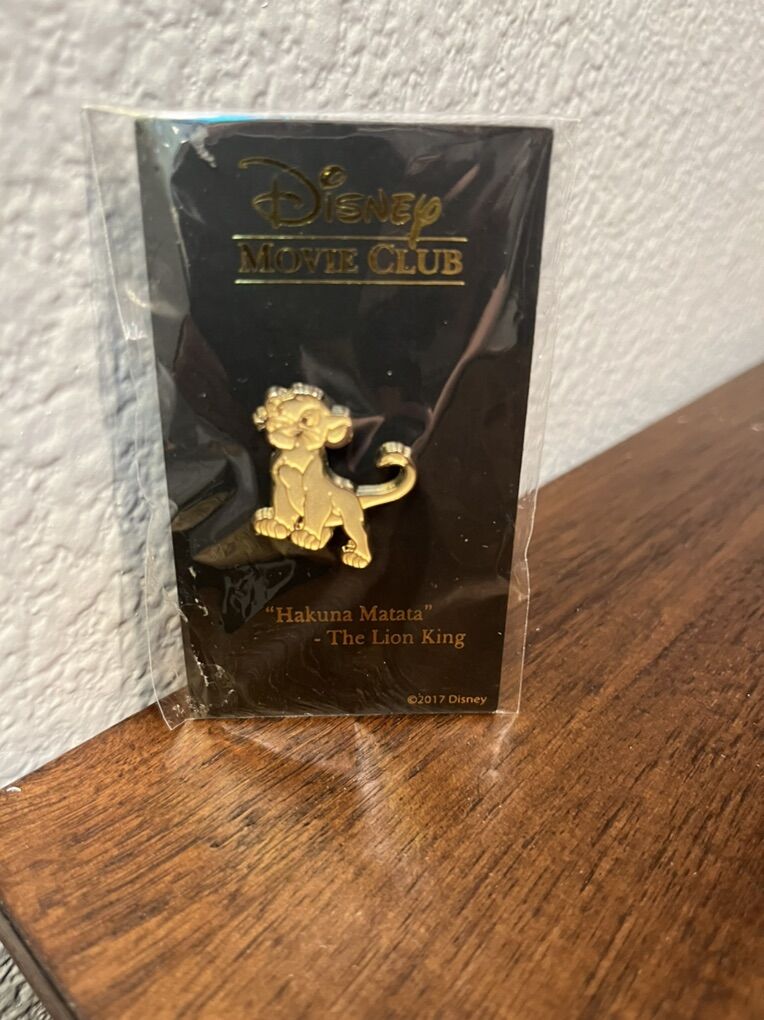 Disney Movie Club Exclusive Anniversery Simba Pin